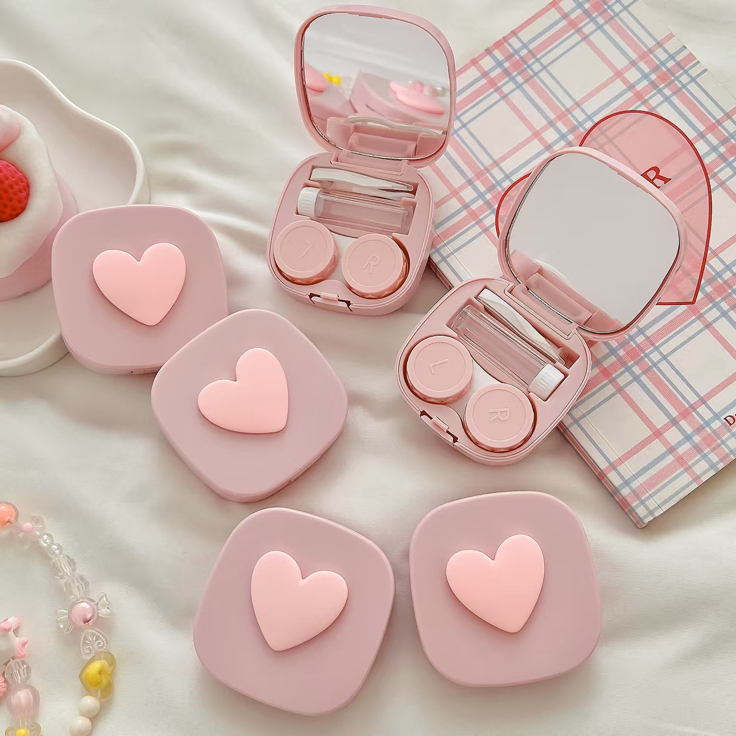 Travel Accessories Comfort - Heart Contact Lens Case with Mirror