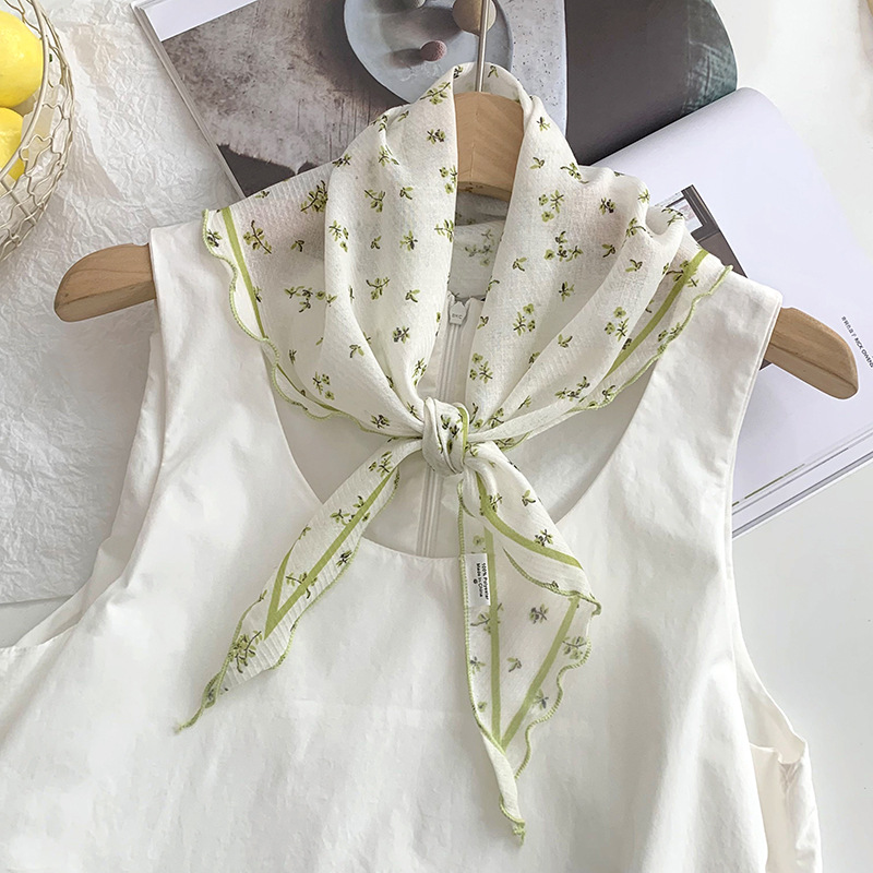 Lightweight Artistic Small Flo - Travel Accessories Neck 评论和价格